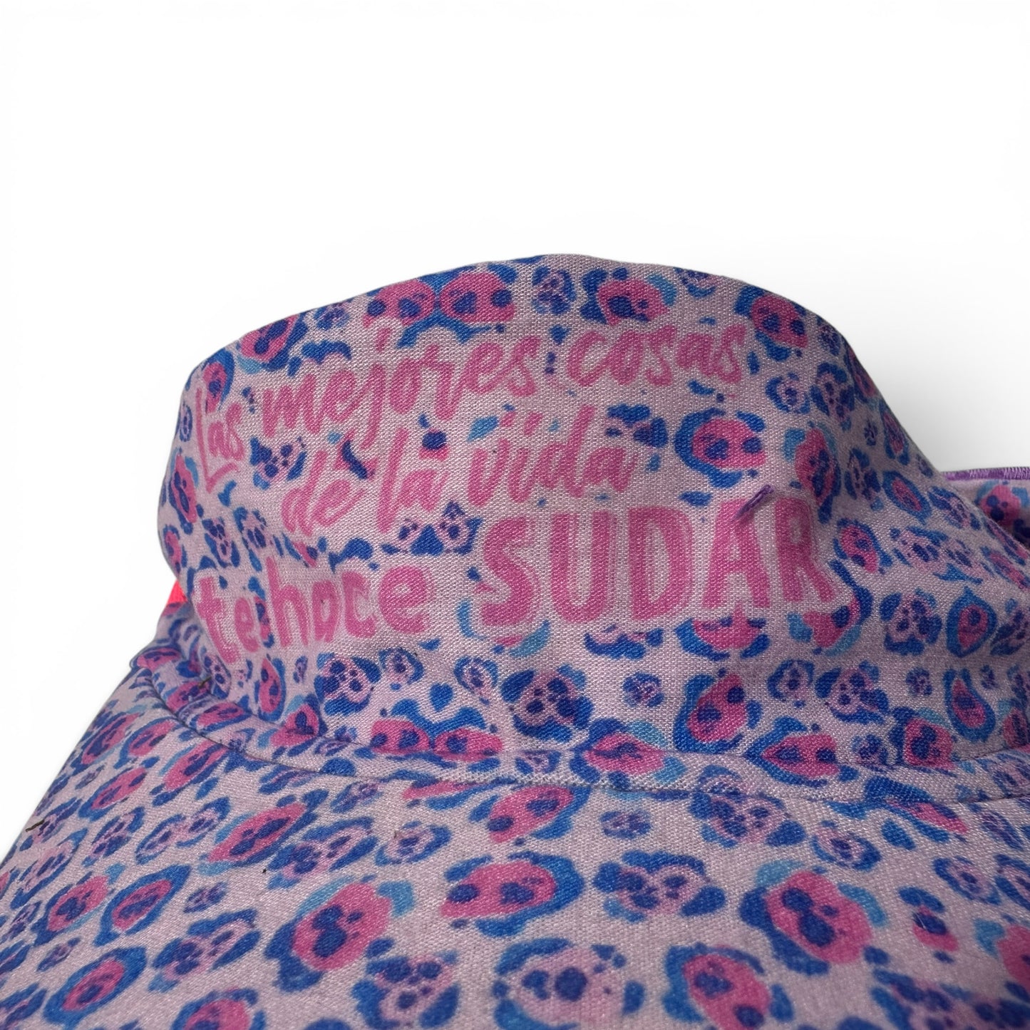 Visera Leoparda — Las mejores cosas te hacen sudar