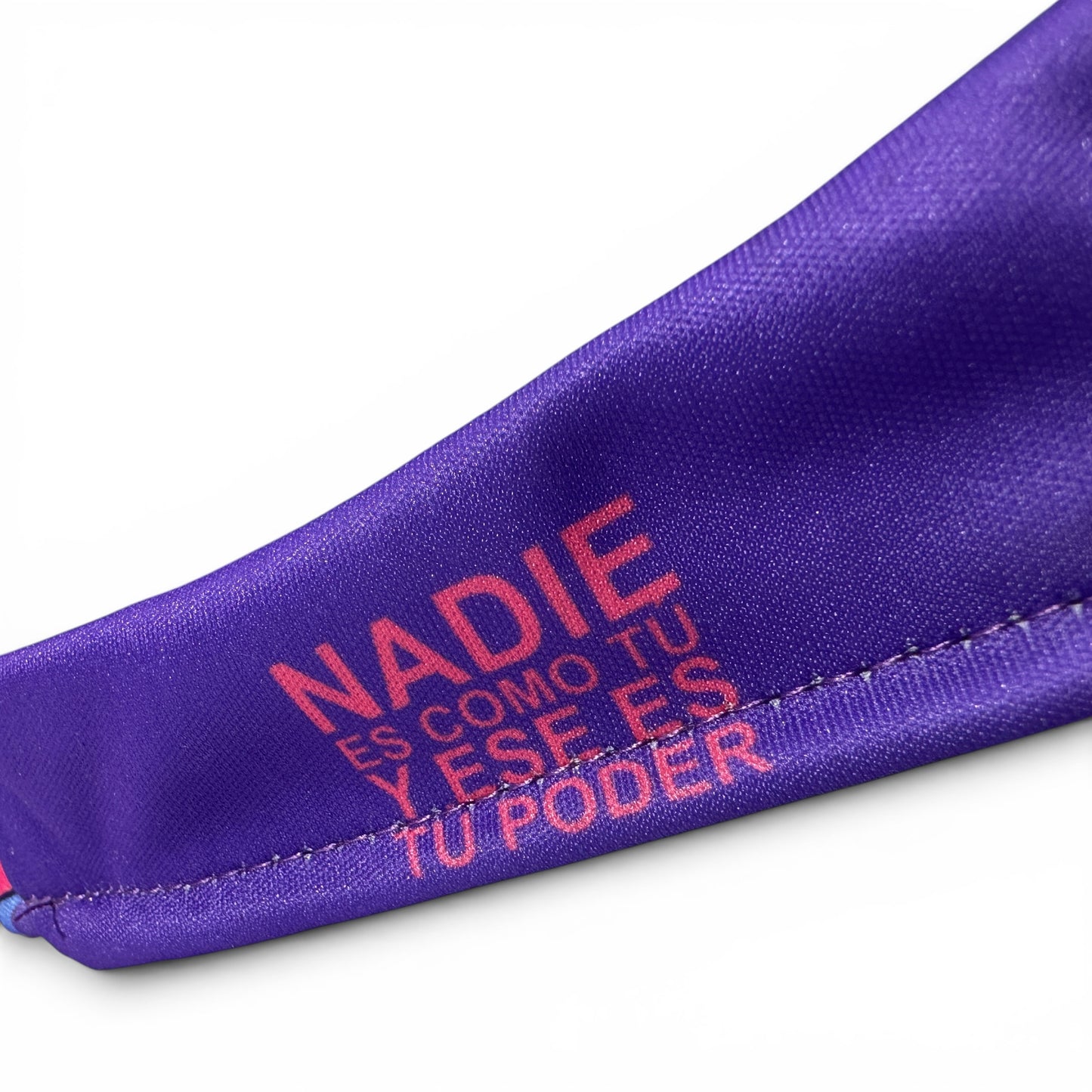 Visera Púrpura — Geometría Neón
